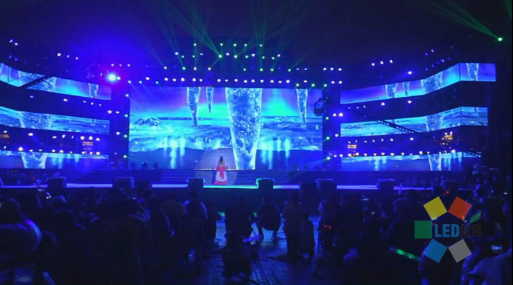Outdoor LED screen